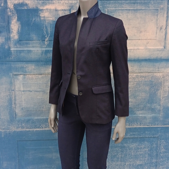 CORPORATE WOMEN (Wolf Bros.) LADIES PURE WOOL LUXURY CORPORATE (2) BUTTON BLAZER